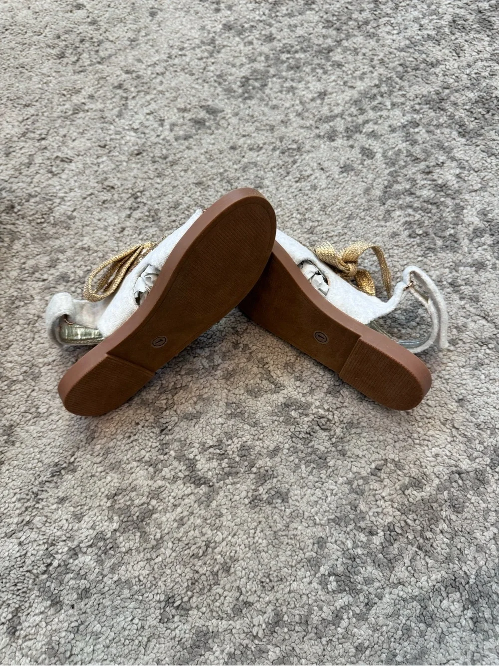 Joyfolie Girls White Velvet Gold Sequin Sandals Size 1